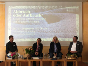 Auf- oder Abbruch? Darüber diskutierten (v.l.) Gastgeber Paul Martin, Prof.in Dr. Julia Knop, Prof.in Dr. Claudia Nothelle und Pfr. Dr. Christian Bock